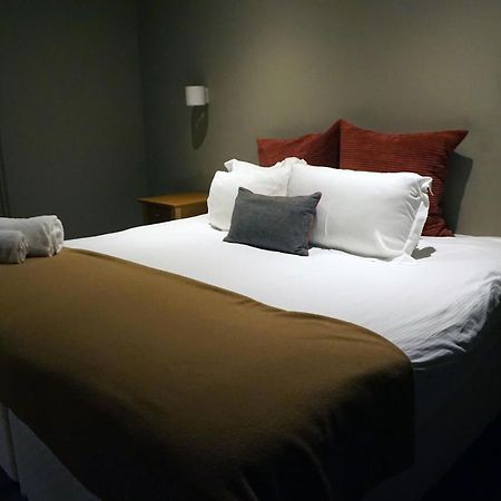 The Penny Farthing Hotel Бъркхамстед Екстериор снимка