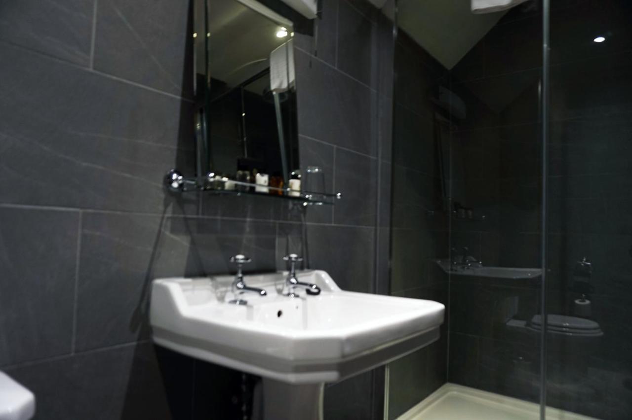 The Penny Farthing Hotel Бъркхамстед Екстериор снимка