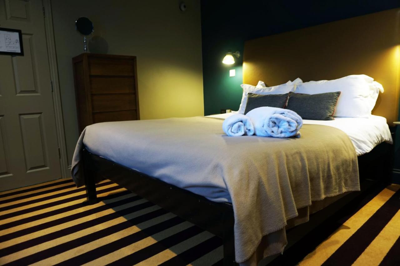 The Penny Farthing Hotel Бъркхамстед Екстериор снимка