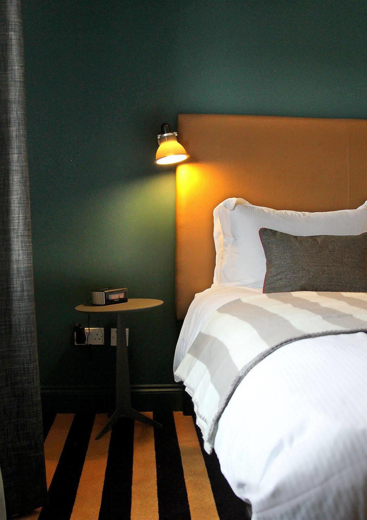 The Penny Farthing Hotel Бъркхамстед Екстериор снимка